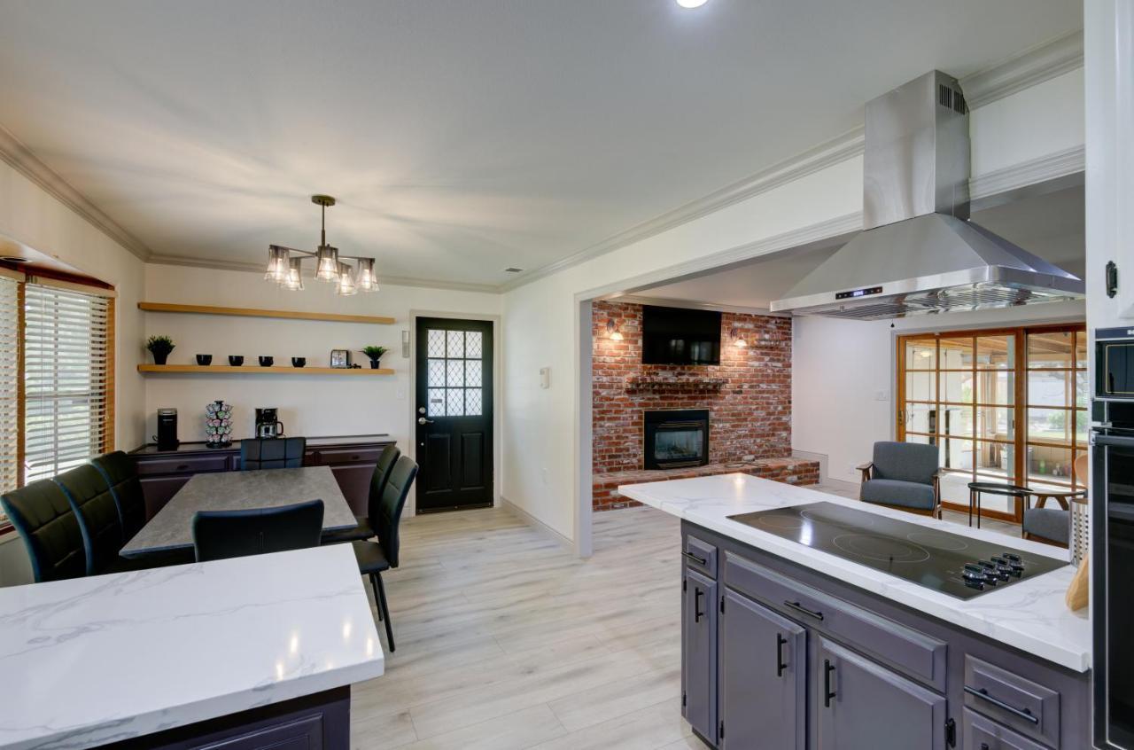 Updated Spacious Home Fresno Luaran gambar