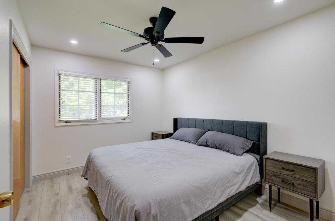 Updated Spacious Home Fresno Luaran gambar